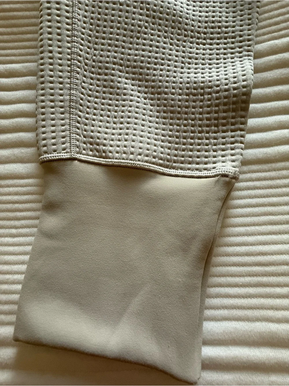 Lululemon athletica waffle/knit High-Rise Jogger Pants in Beige New without Tags